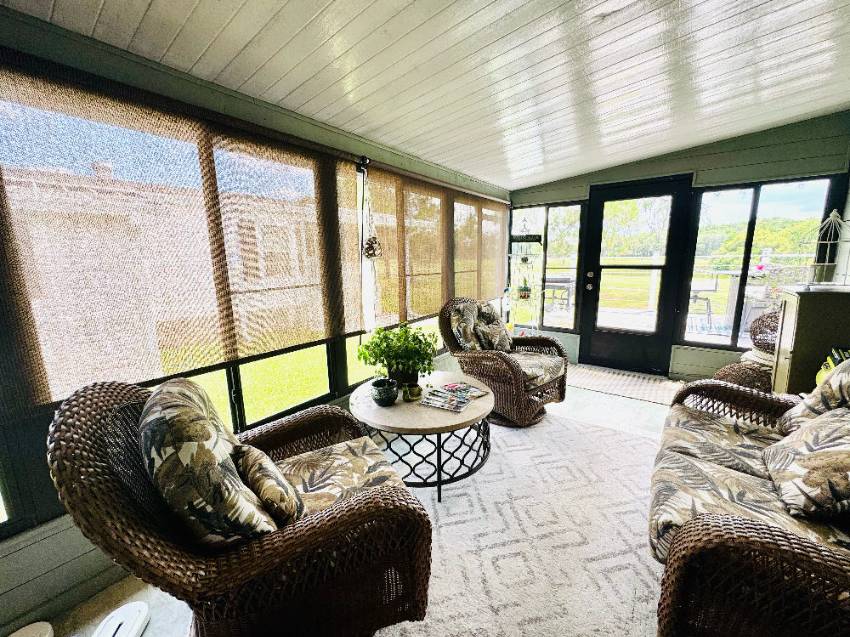 1374 Deverly Drive a Lakeland, FL Mobile or Manufactured Home for Sale